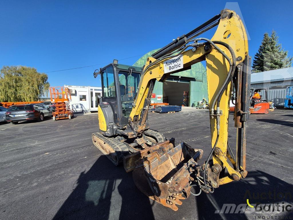 Yanmar Vio 33 U حفارات صغيرة أقل من 7 طن (حفارات صغيرة)