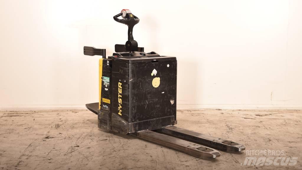 Hyster P 2.0 S رافعة منخفضة المستوى ذات منصة