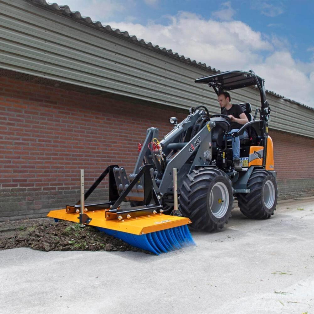 GiANT G 1500 لوادر بعجل