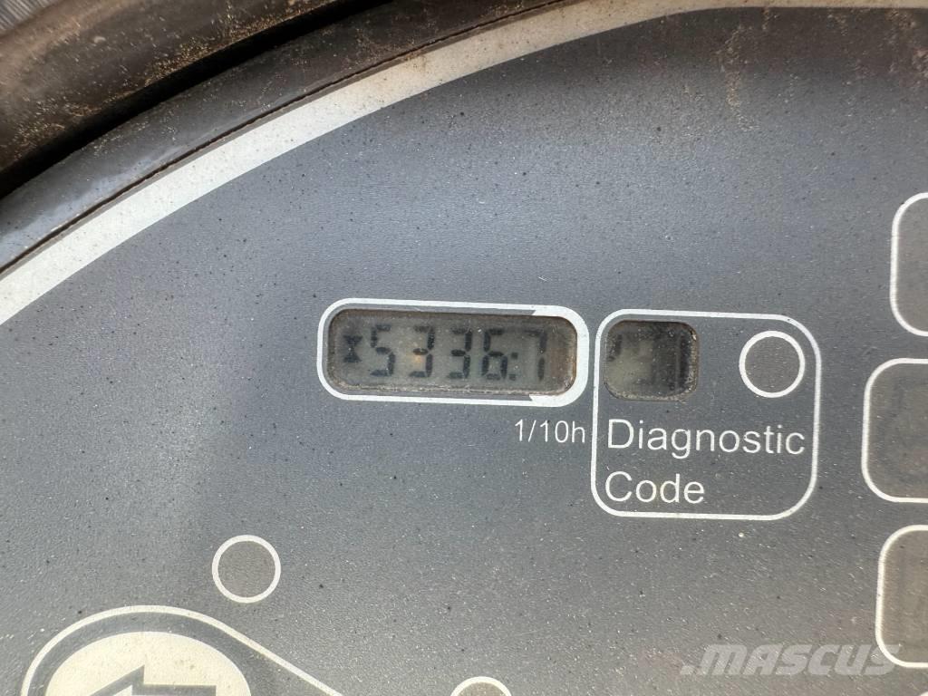 Hamm HD 10C VV مداحل ثنائية الاسطوانة