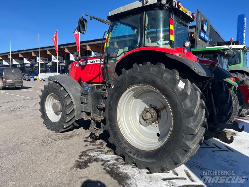 Massey Ferguson 7624 الجرارات