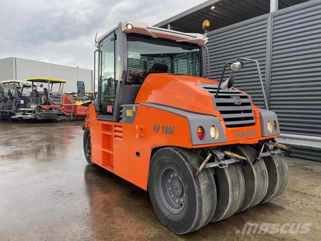 Hamm HP 180I مداحل ذات إطارات هوائية