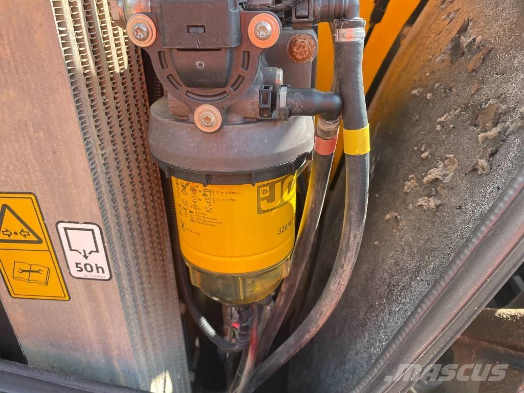 JCB 540-170 مناولات متداخلة
