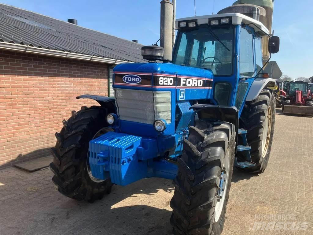 Ford 8210 gen 2 الجرارات