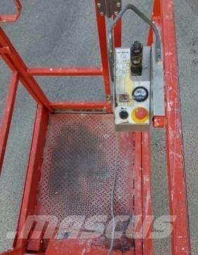 SkyJack SJ 12 رافعات مقصية الشكل