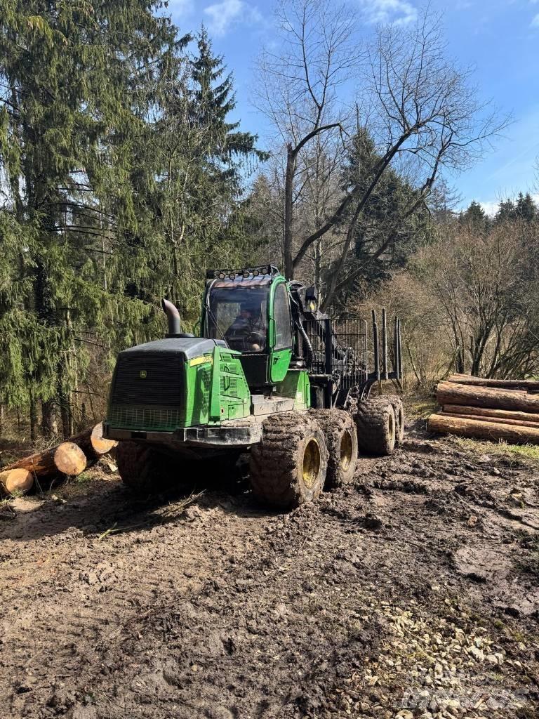 John Deere 1510 E شاحنات