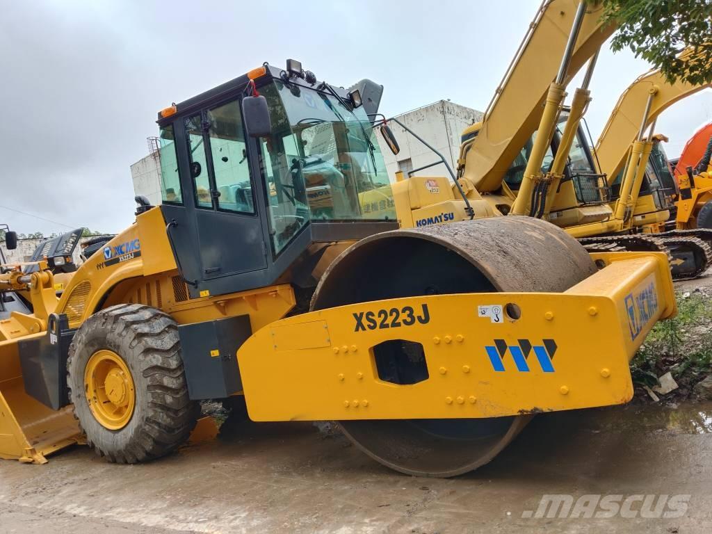 XCMG XS 223 J مداحل أحادية الأسطوانة