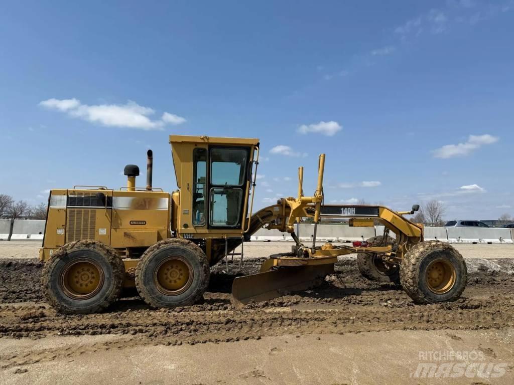 CAT 140 H معدات تمهيد الطرق