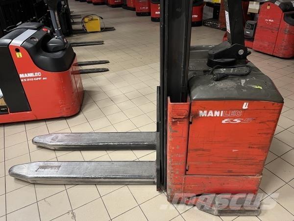 Manitou ES 513 شاحنات مناولة ذاتية الدفع