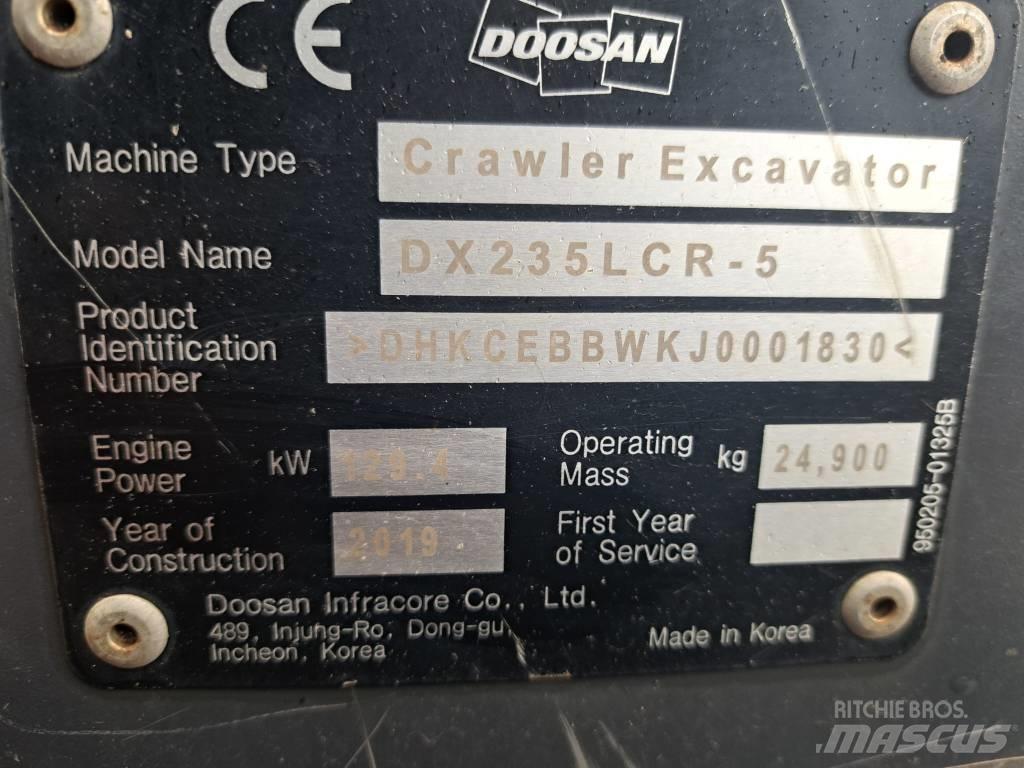 Doosan DX 235 LCR-5 حفارات زحافة