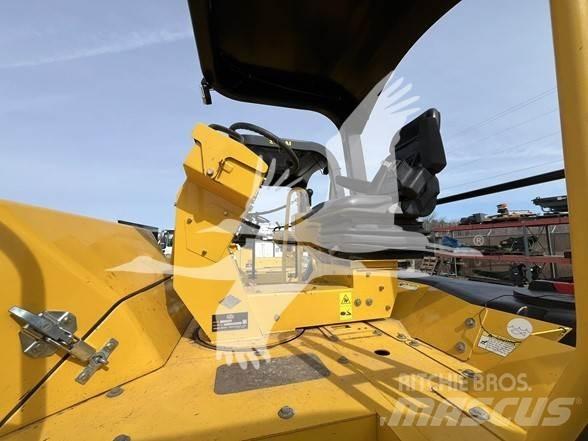 Sakai GW754 مداحل ذات إطارات هوائية