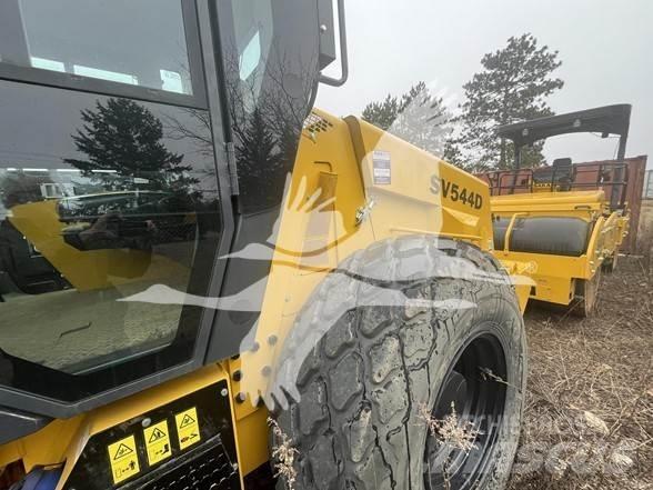 Sakai SV544D مداحل أحادية الأسطوانة