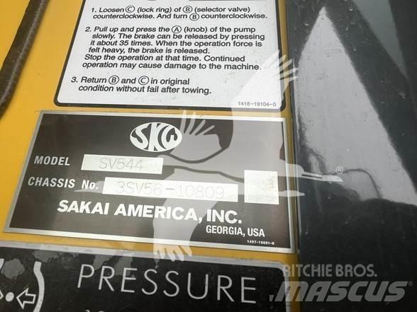Sakai SV544T مداحل أحادية الأسطوانة