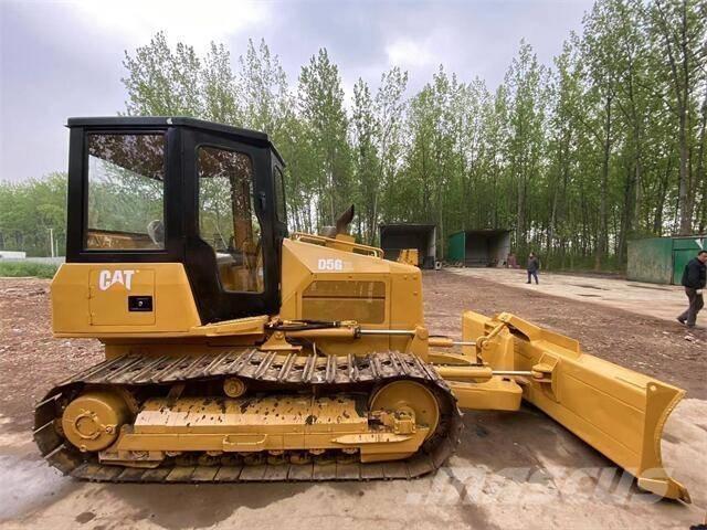 CAT D5G بلدوزرات مجنزرة