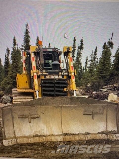 CAT D 6 T بلدوزرات مجنزرة