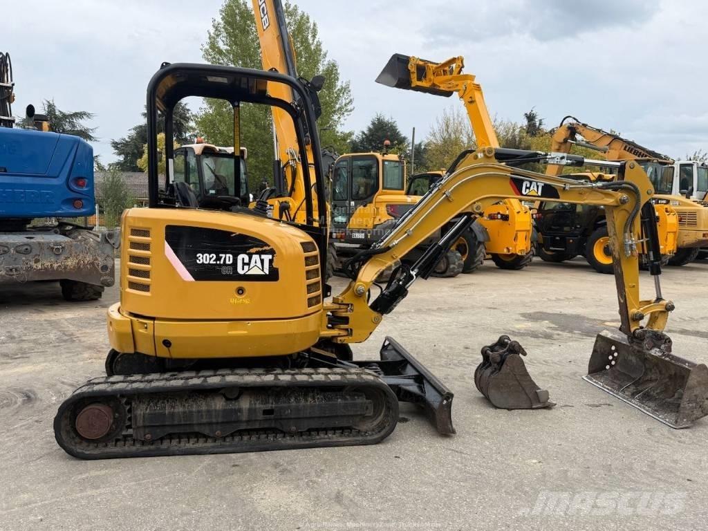 CAT 302.7 CR حفارات صغيرة أقل من 7 طن (حفارات صغيرة)