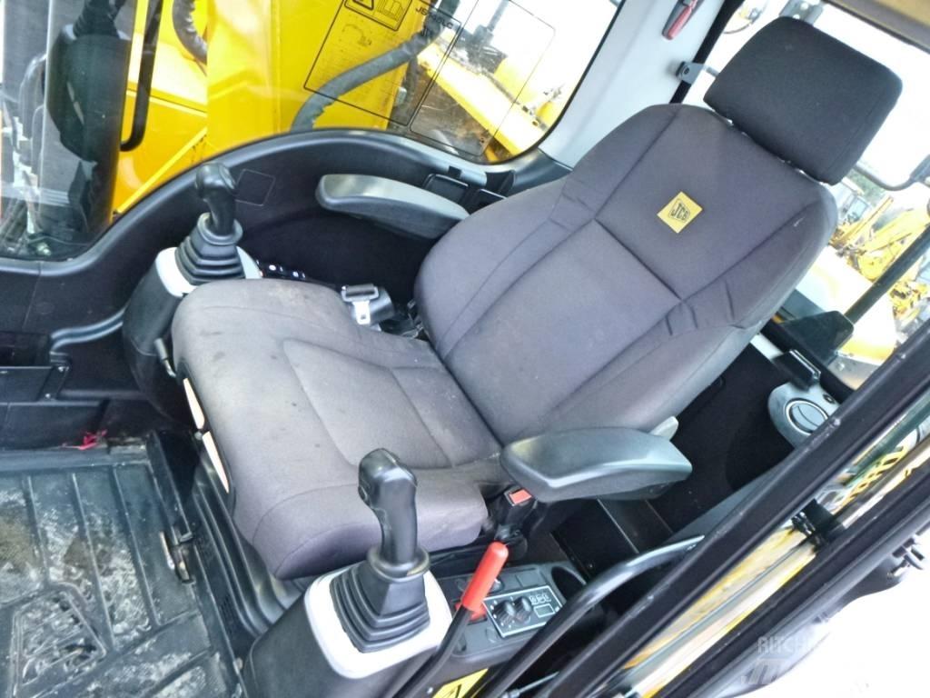 JCB JS 145 LC حفارات زحافة