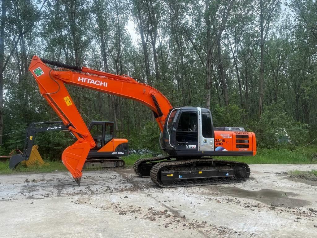 Hitachi ZX200 حفارات زحافة