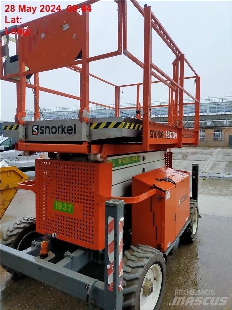 Snorkel S 3370 RT رافعات مقصية الشكل