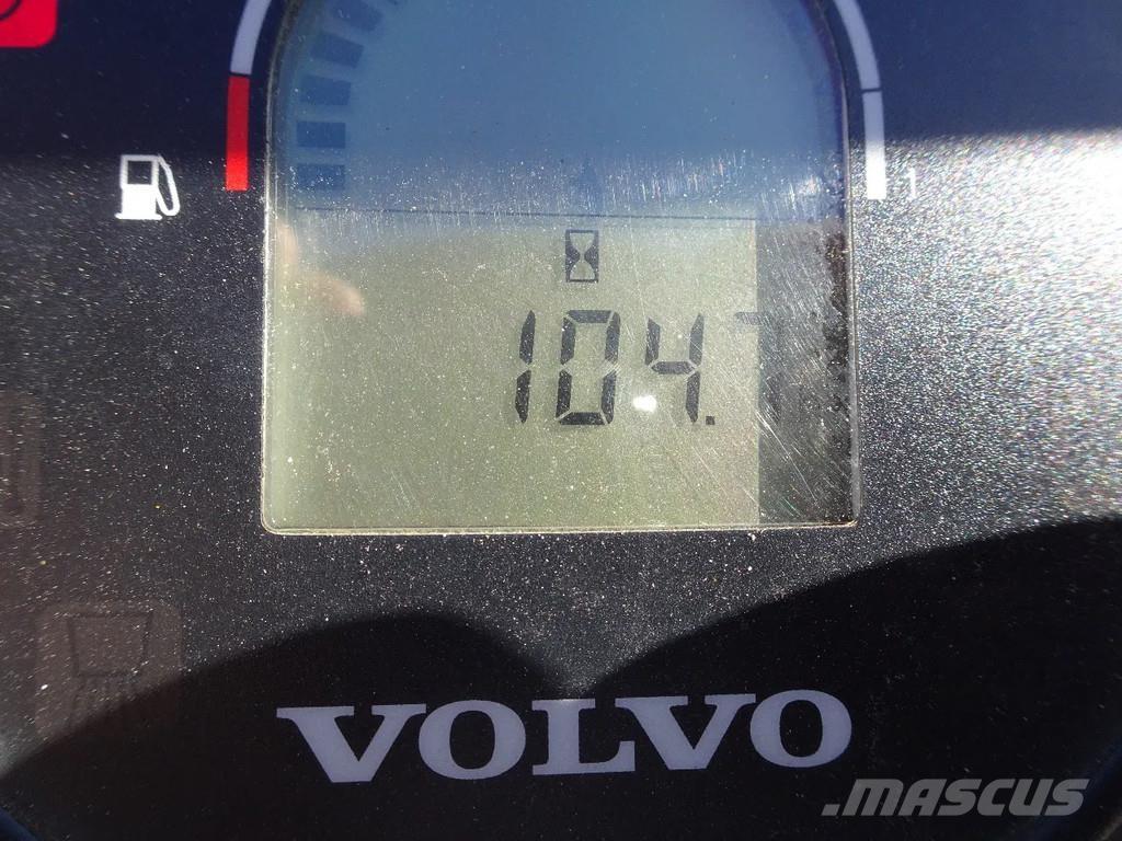 Volvo DD25P مداحل ثنائية الاسطوانة