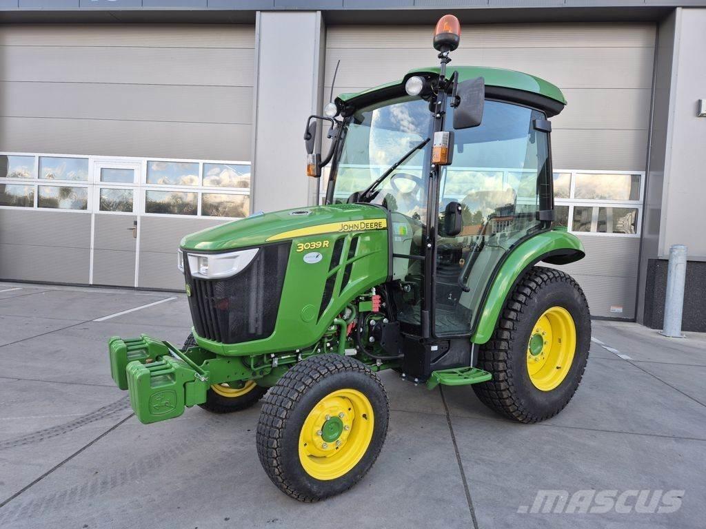 John Deere 3039R الجرارات