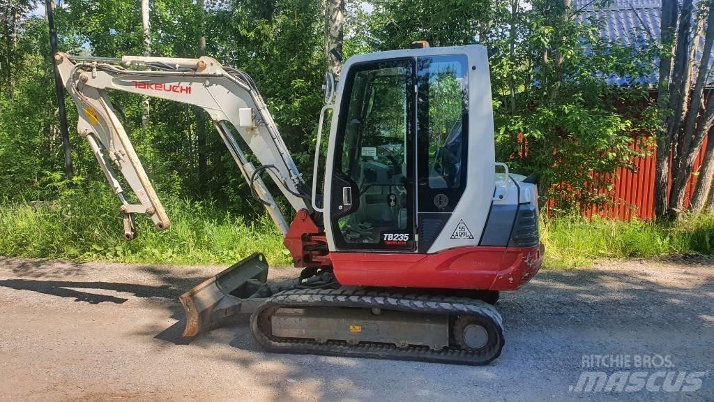 Takeuchi TB235 حفارات صغيرة أقل من 7 طن (حفارات صغيرة)