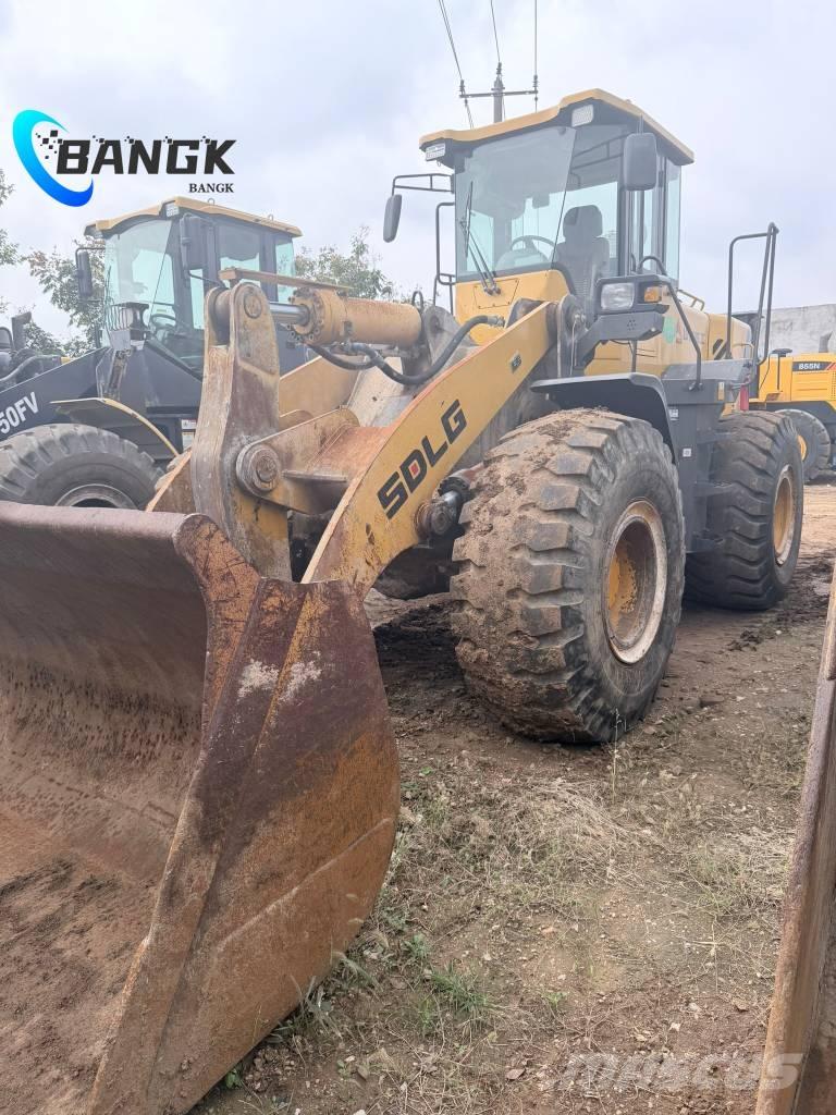 SDLG L 953 لوادر بعجل