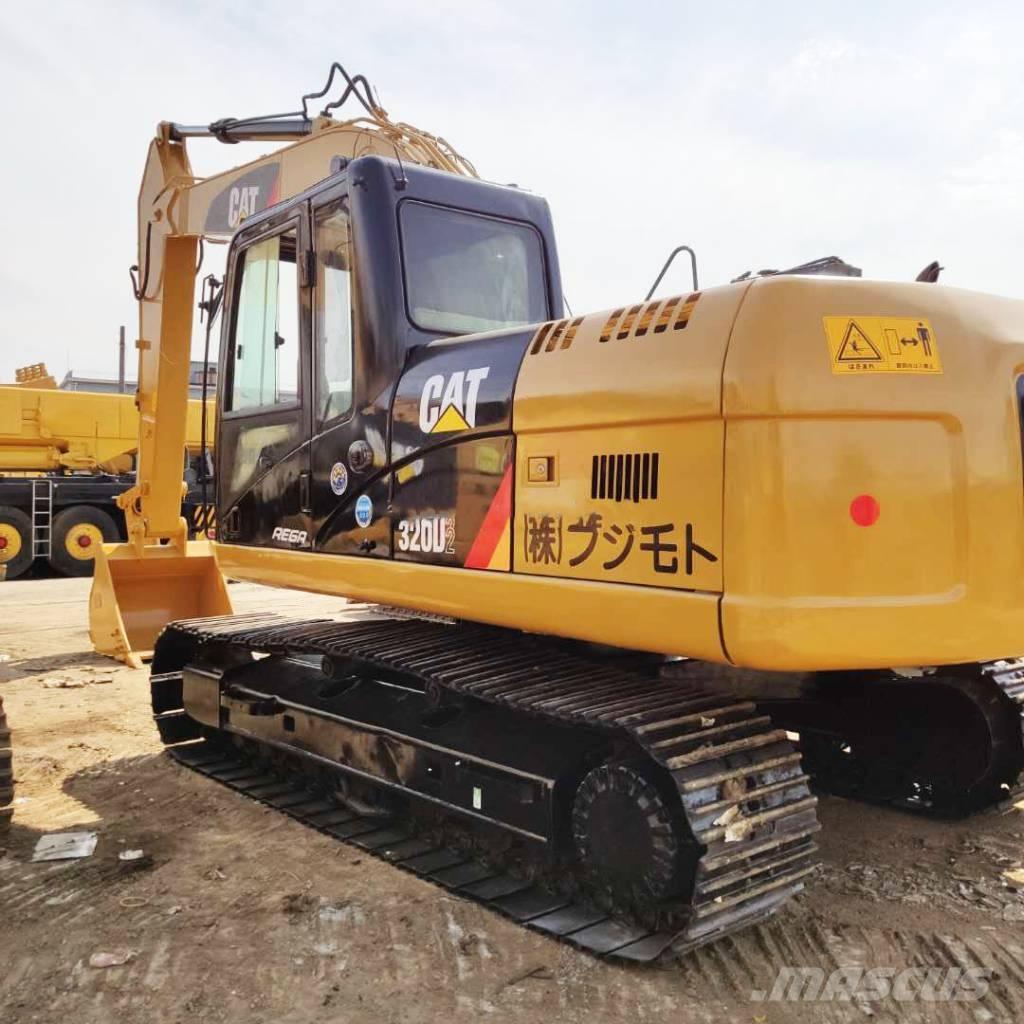 CAT 320D حفارات زحافة
