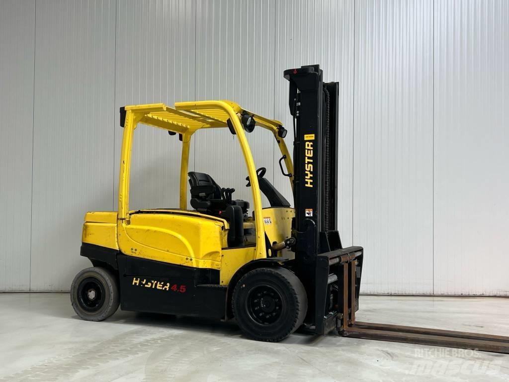 Hyster J4.5XN شاحنات ذات رافعات شوكية تعمل بالكهرباء