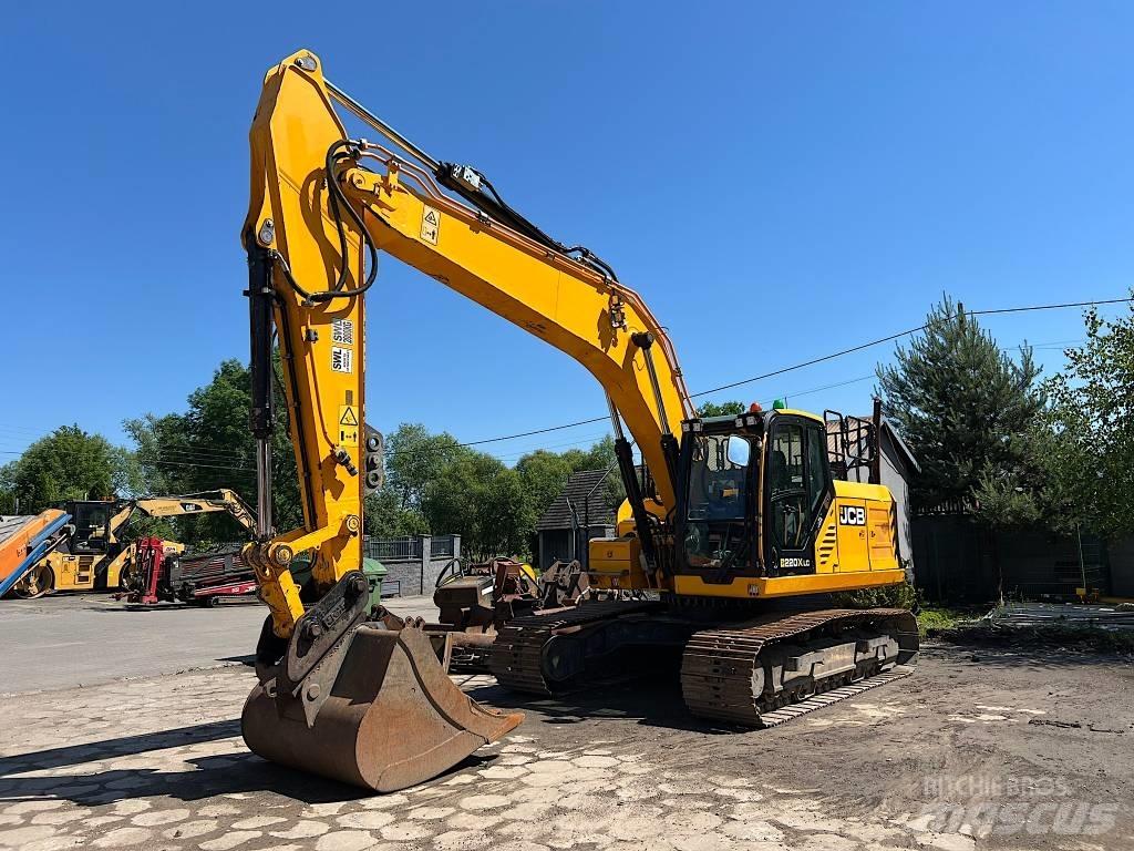 JCB 220X LC حفارات زحافة