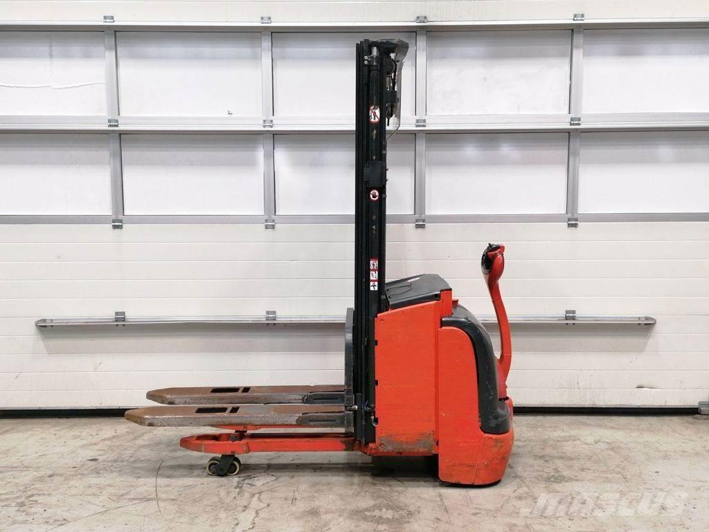 Linde L14I معدات التكديس الجوالة