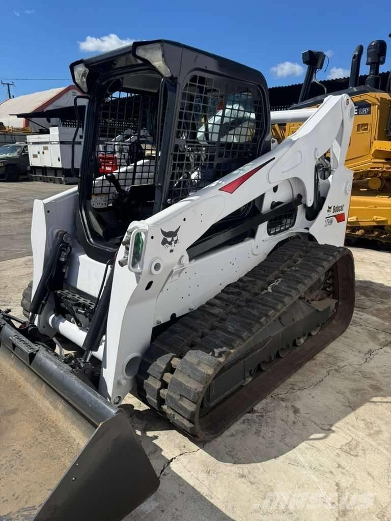 Bobcat T 740 لوادر انزلاقية التوجيه
