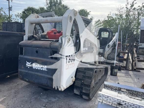 Bobcat T300 لوادر انزلاقية التوجيه