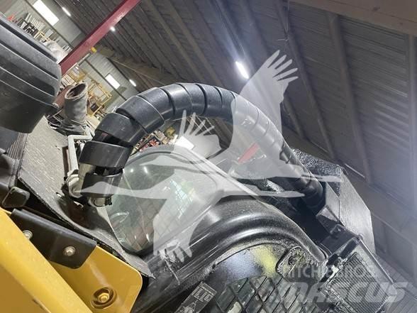 CAT 299D2 XHP لوادر انزلاقية التوجيه