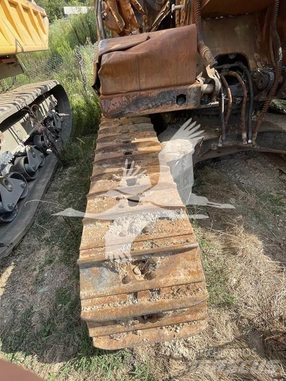CAT 320 حفارات زحافة