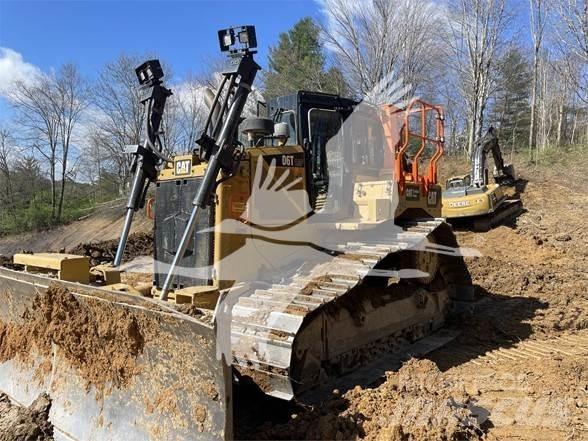 CAT D6T LGP بلدوزرات مجنزرة