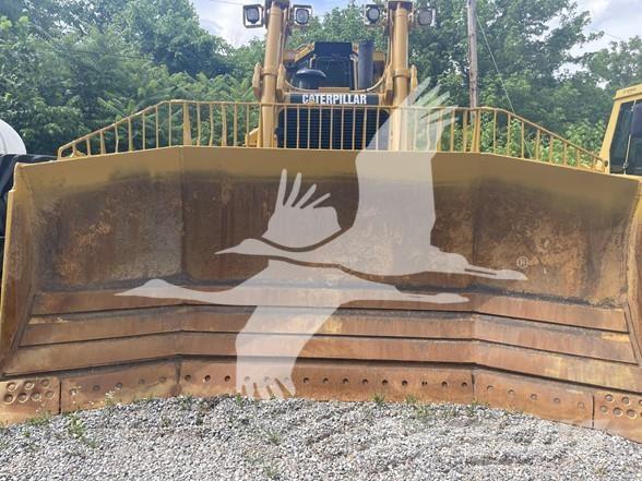 CAT D9R بلدوزرات مجنزرة