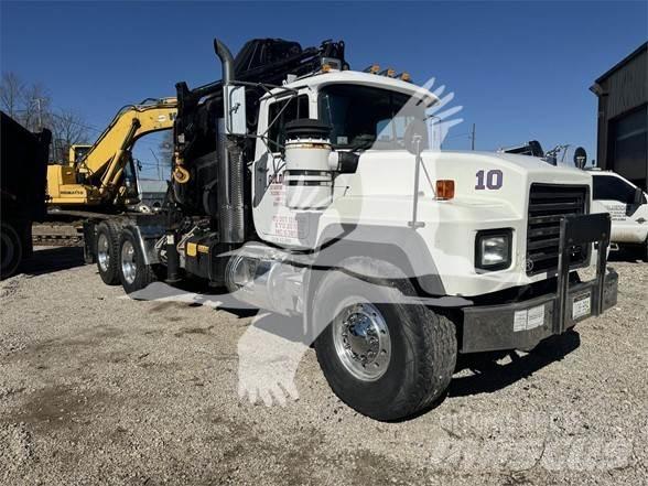 Mack RD688S وحدات الجر