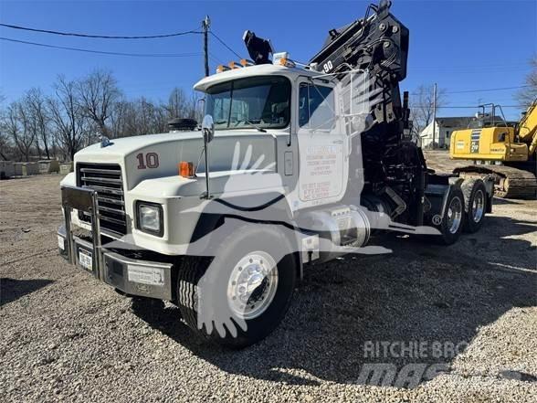 Mack RD688S وحدات الجر