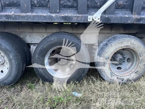Mack RD688S شاحنات قلابة