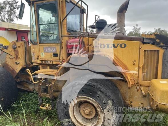 Volvo L120E لوادر بعجل