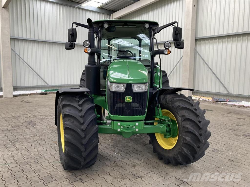 John Deere 5090M الجرارات
