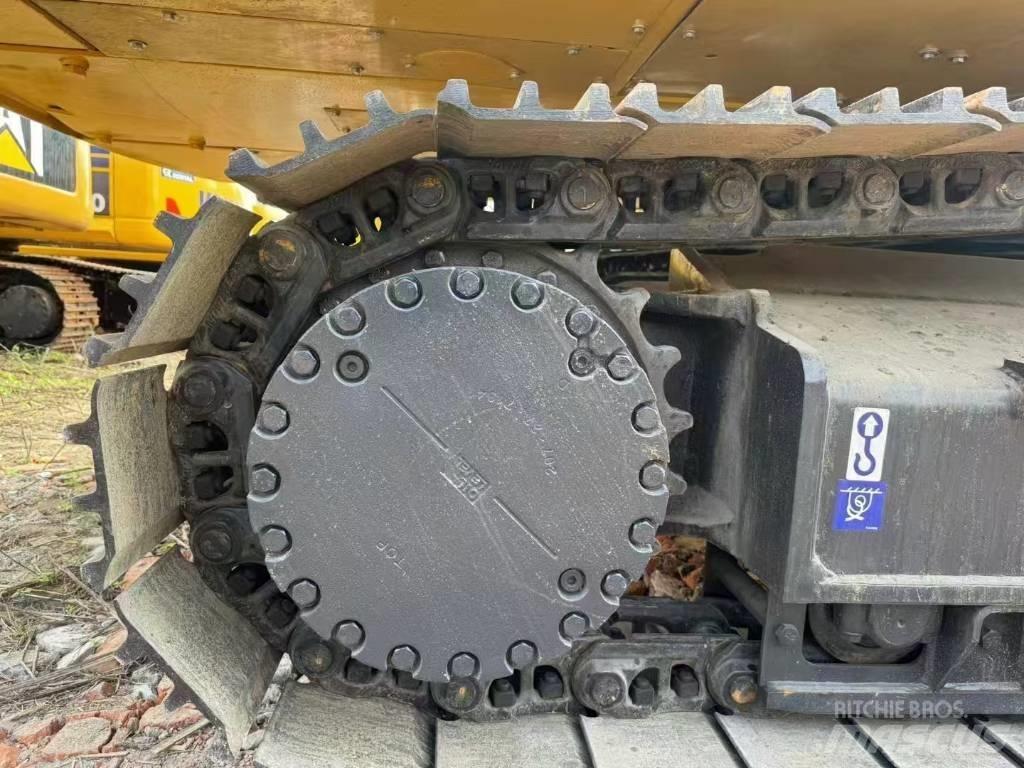 Komatsu 360-7 حفارات زحافة