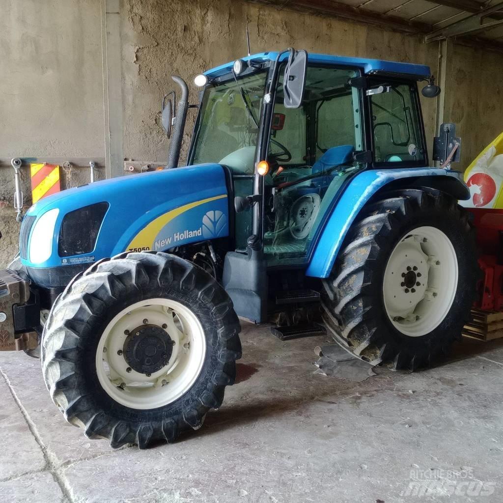 New Holland T 5050 الجرارات