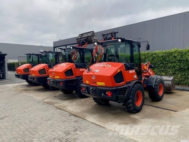 Kubota R 065 لوادر بعجل