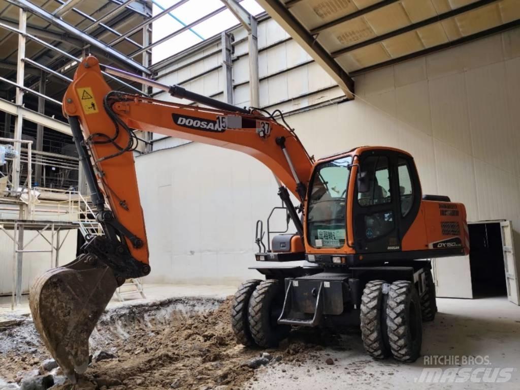 Doosan DX 150W-9C حفارات بعجل