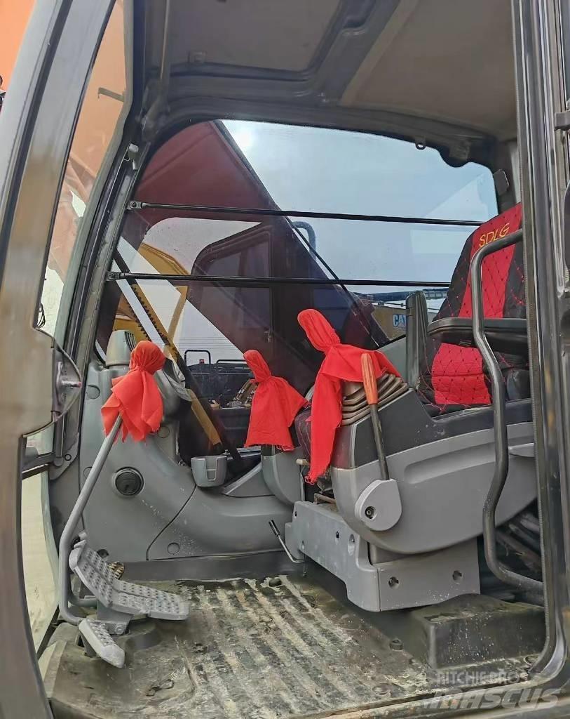 Hitachi 200 حفارات زحافة