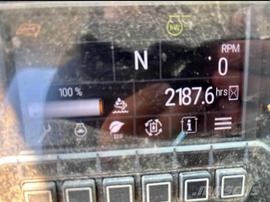 CAT 420 لوادر ذات جرافات عكسية