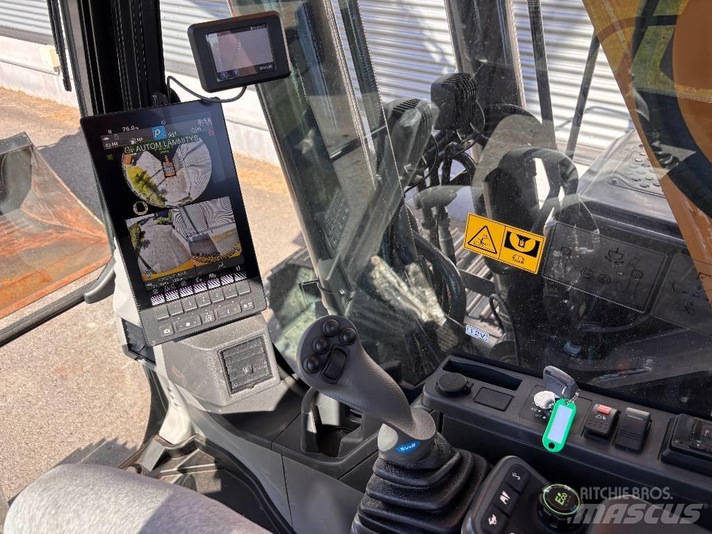CASE CX 250 E حفارات زحافة