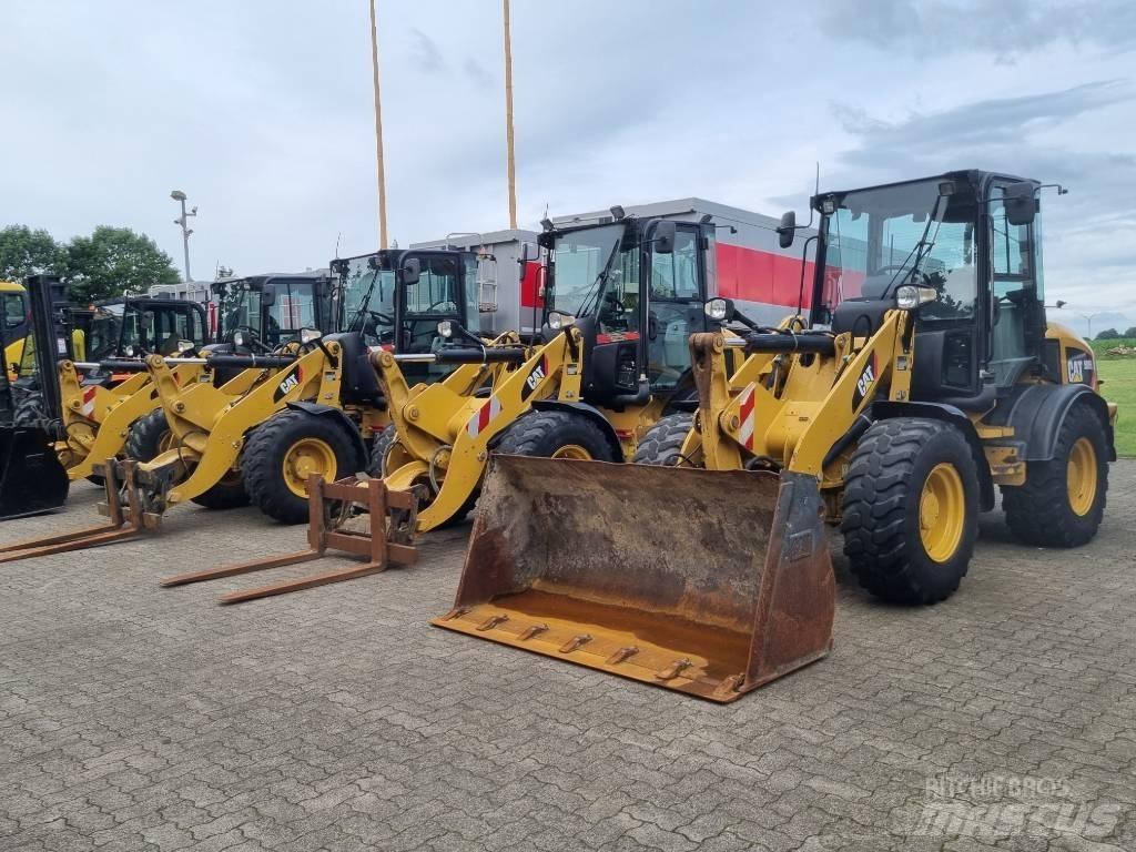 CAT 908 H 2 لوادر بعجل